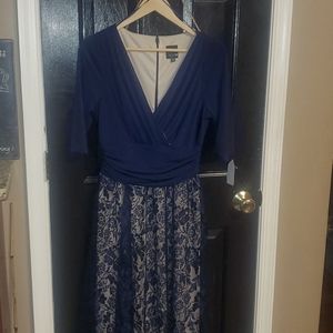 Melrose Size 12P dress, NWT